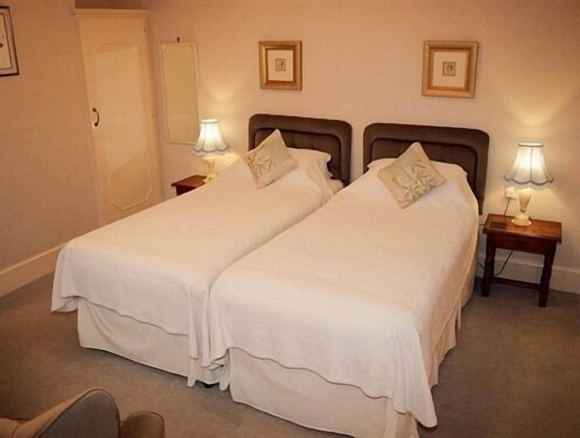 Hotel The Chudleigh Clacton-on-Sea Exterior foto